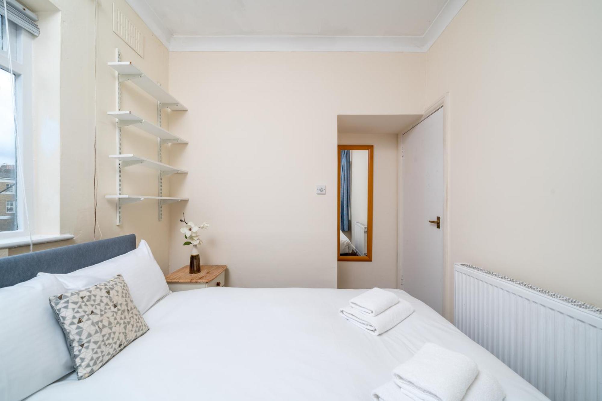 Cozy Maisonette Near Abbey Road Лондон Экстерьер фото