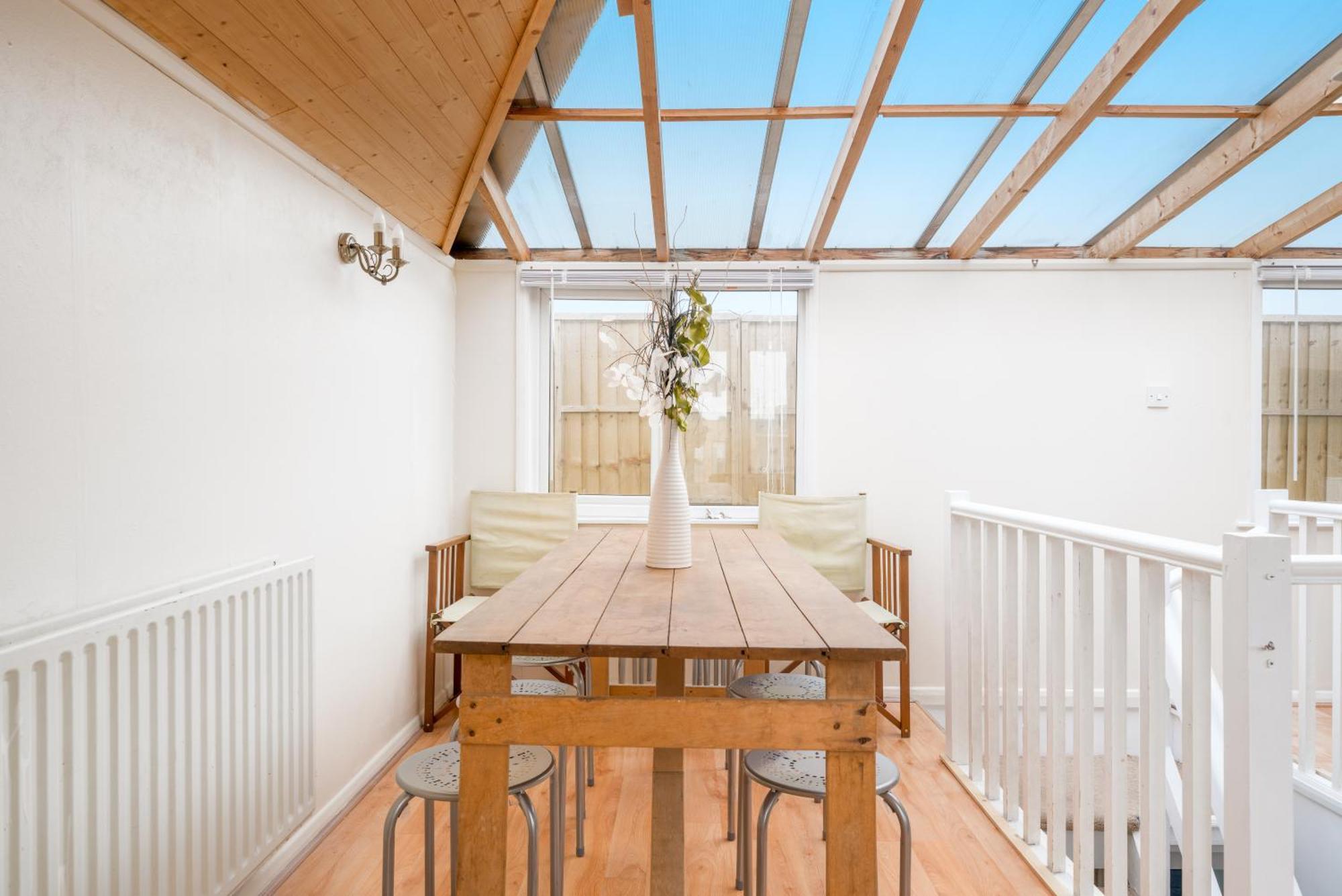 Cozy Maisonette Near Abbey Road Лондон Экстерьер фото