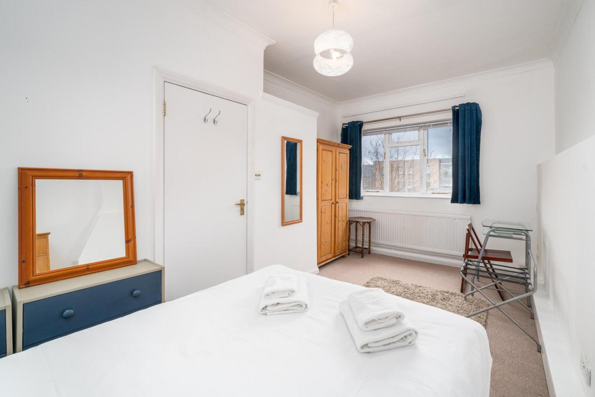 Cozy Maisonette Near Abbey Road Лондон Экстерьер фото